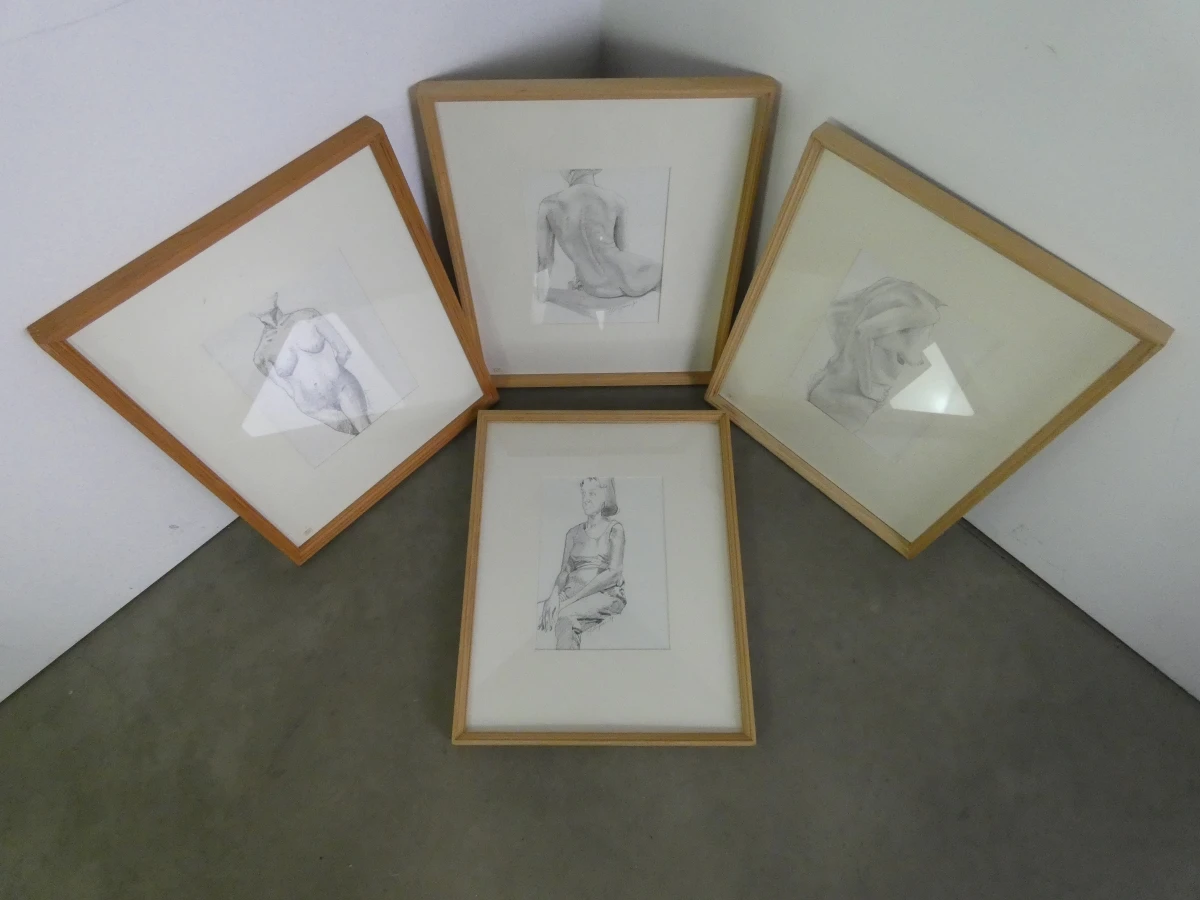 Set van 4 ingelijste naaktstudies in potlood