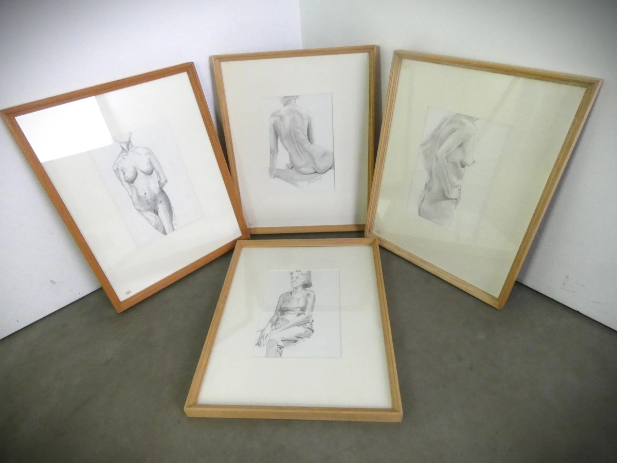 Set van 4 ingelijste naaktstudies in potlood