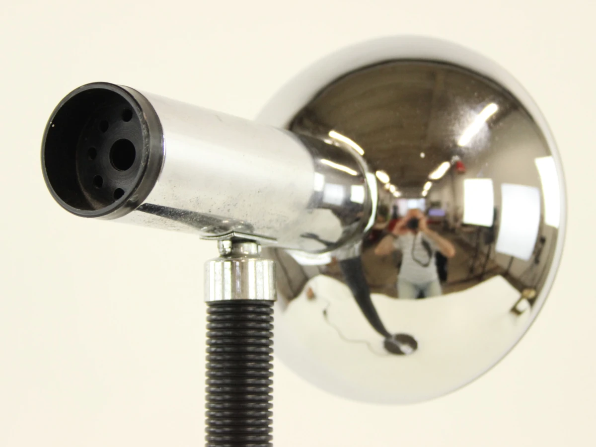 Verstelbare metalen Space - Age bureaulamp met chromen afwerking