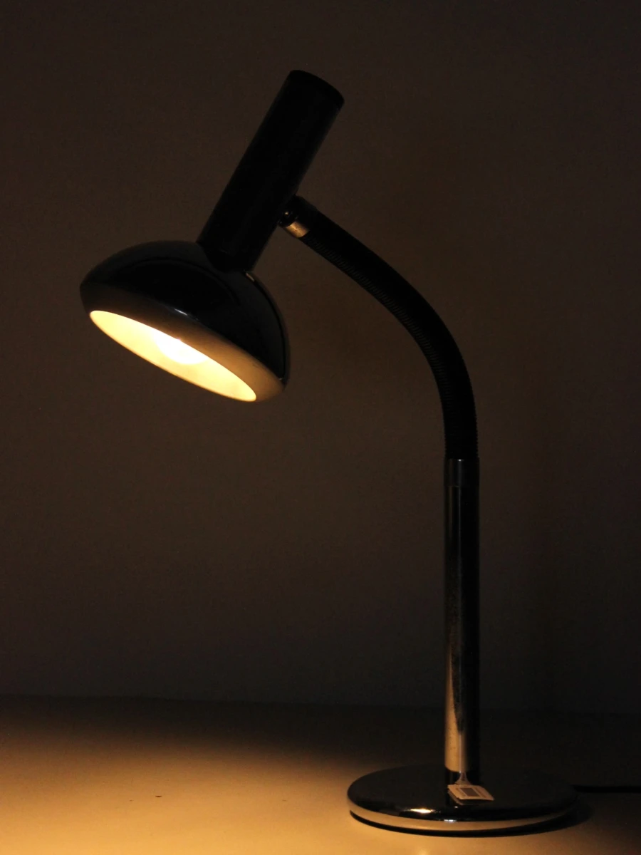 Verstelbare metalen Space - Age bureaulamp met chromen afwerking