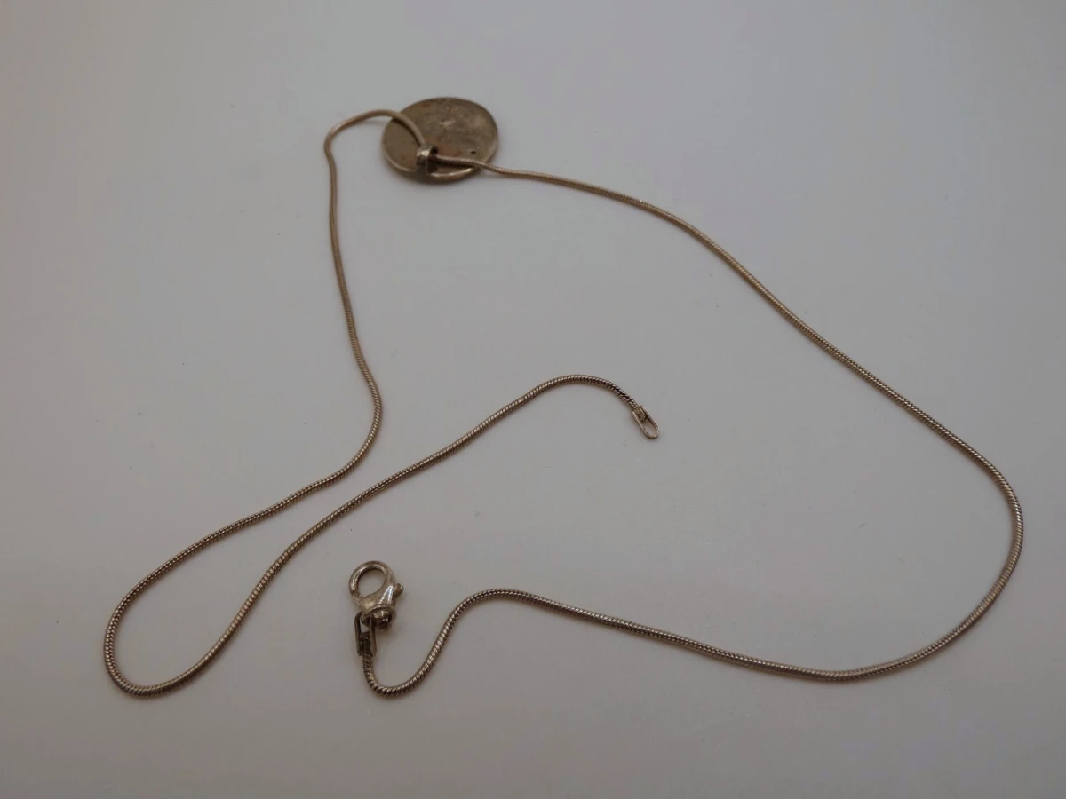 Zilveren ketting met ronde hanger