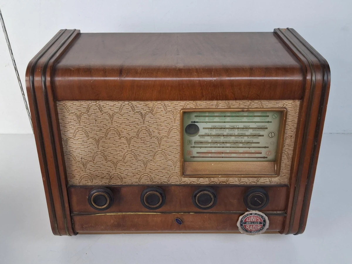 Vintage SBR buizenradio