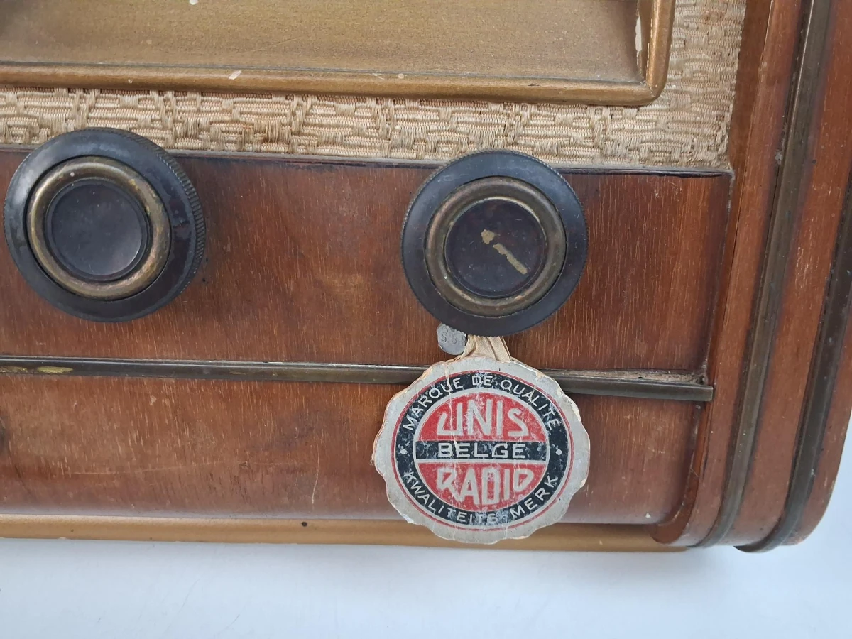 Vintage SBR buizenradio