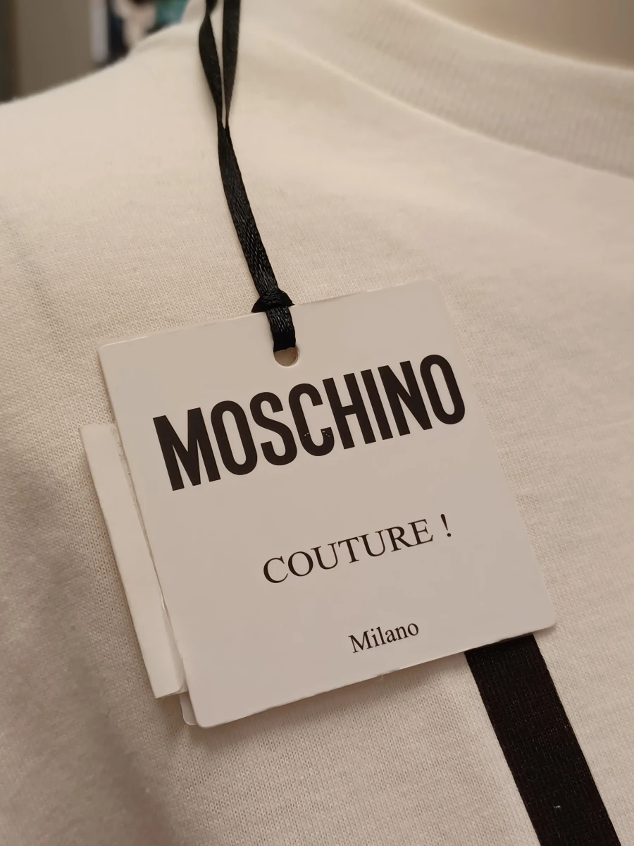 Moschino Couture! T-Shirt – "I Don't Speak Italian But I Do Speak Moschino" - foto 6