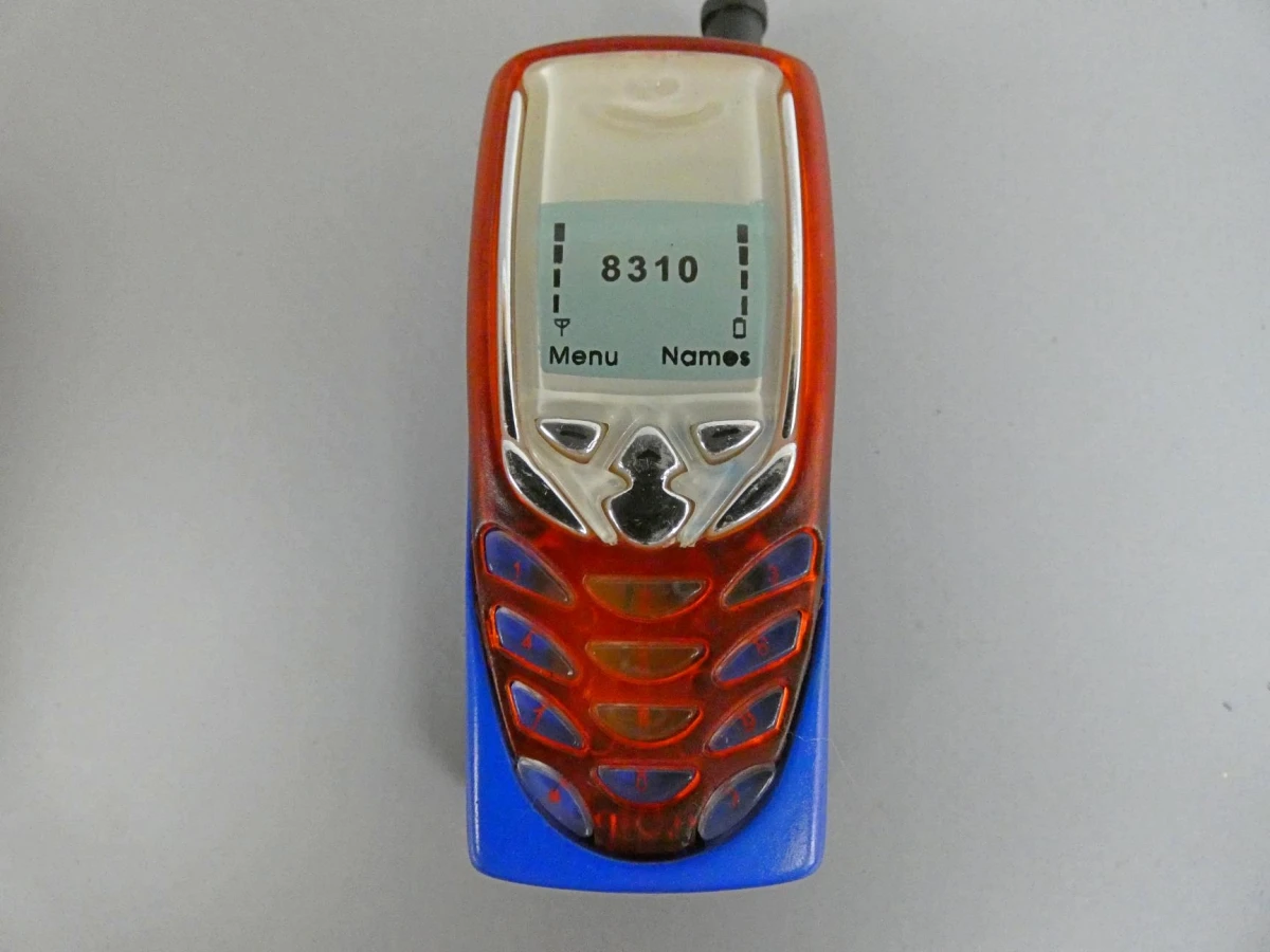 2 Aanstekers in telefoonvorm