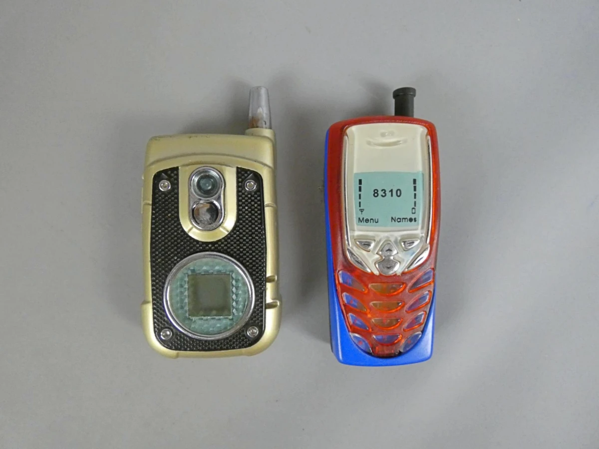 2 Aanstekers in telefoonvorm