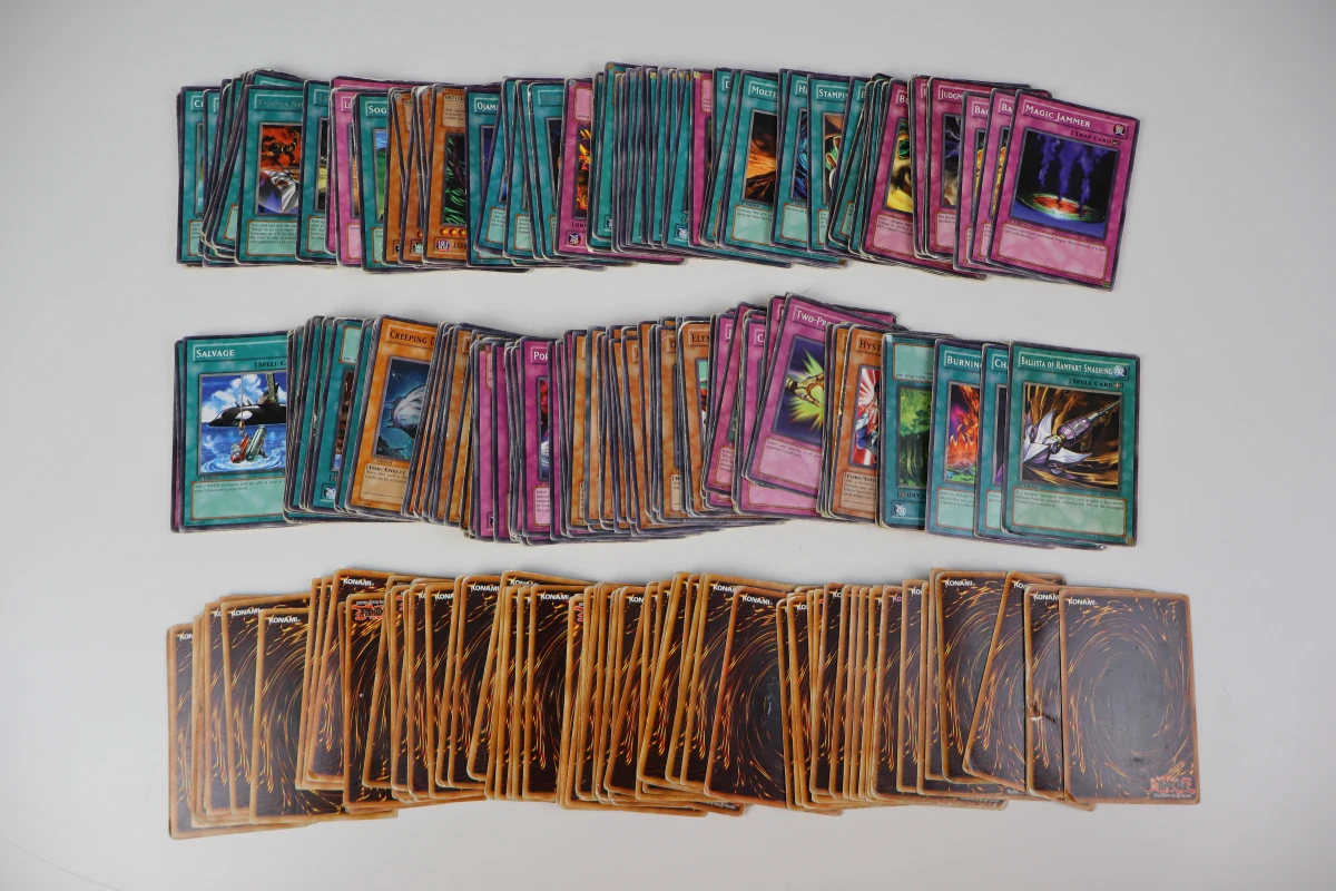Verzameling van 264 speelkaarten Yu-Gi-Oh!