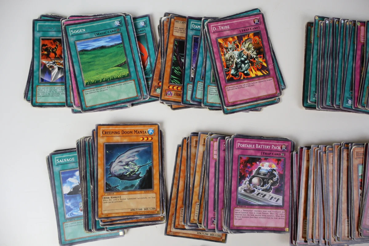 Verzameling van 264 speelkaarten Yu-Gi-Oh!