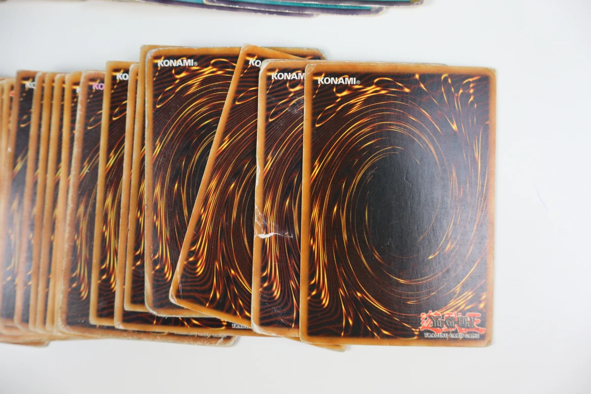 Verzameling van 264 speelkaarten Yu-Gi-Oh!