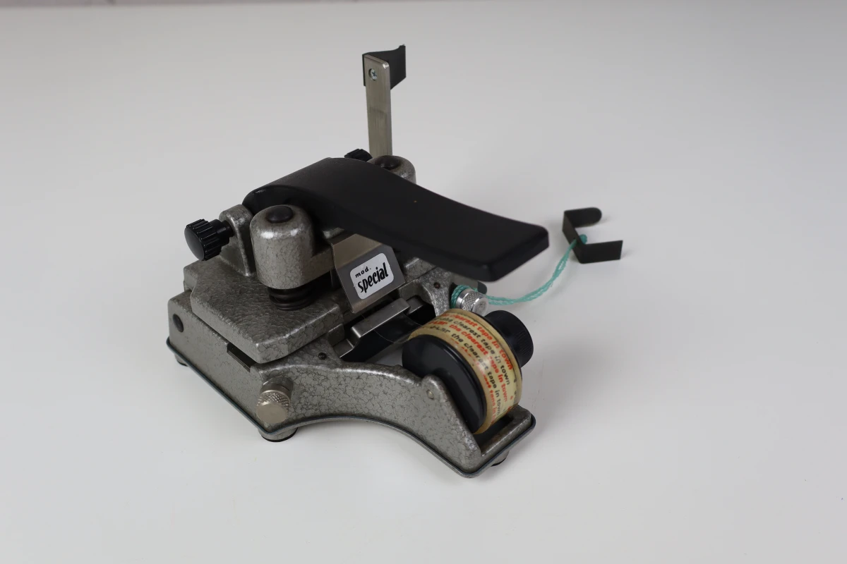 Leo Catozzo Special Filmsplicer Montagetang – Vintage Filmapparatuur