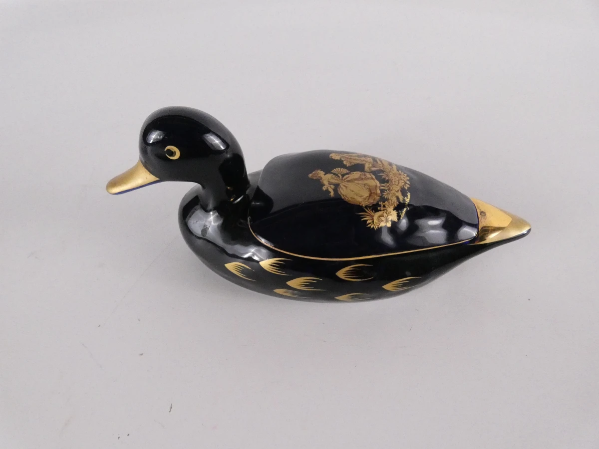 Set van 3 Limoges porseleinen decoratieve borden en eend