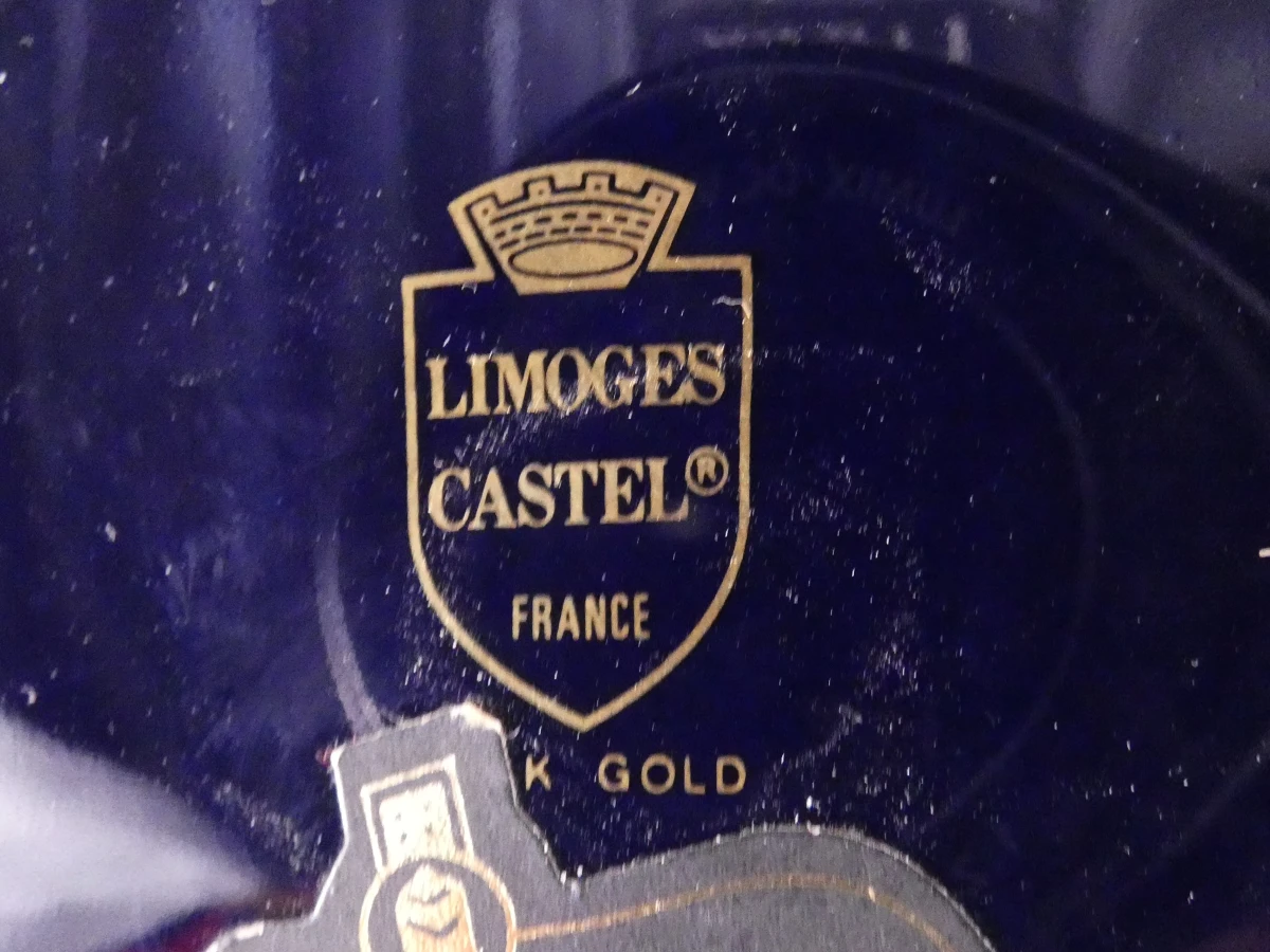 Set van 3 Limoges porseleinen decoratieve borden en eend