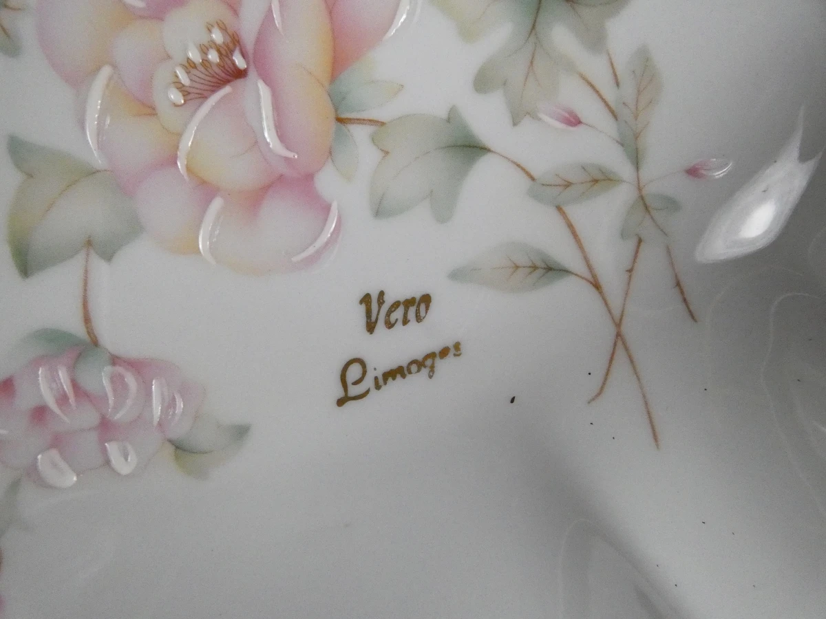 Set van 3 Limoges porseleinen decoratieve borden en eend