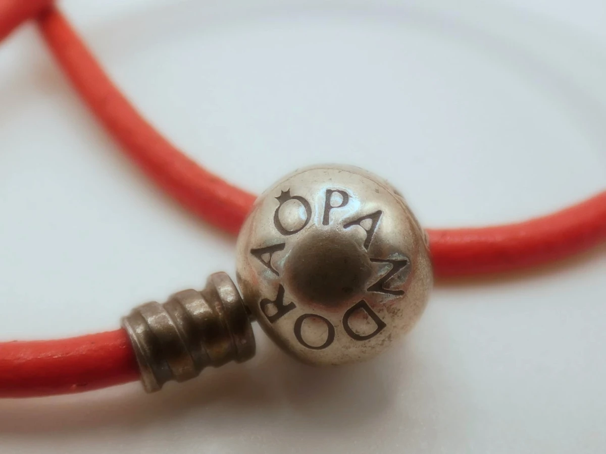 Pandora rood lederen ketting