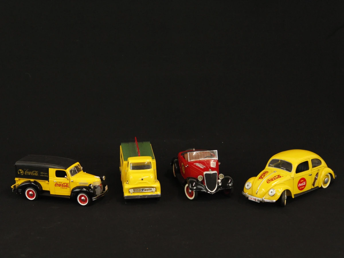 Set van 4 vintage Coca-Cola modelauto's - Solido