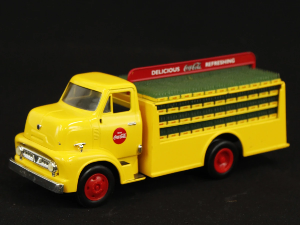 Set van 4 vintage Coca-Cola modelauto's - Solido