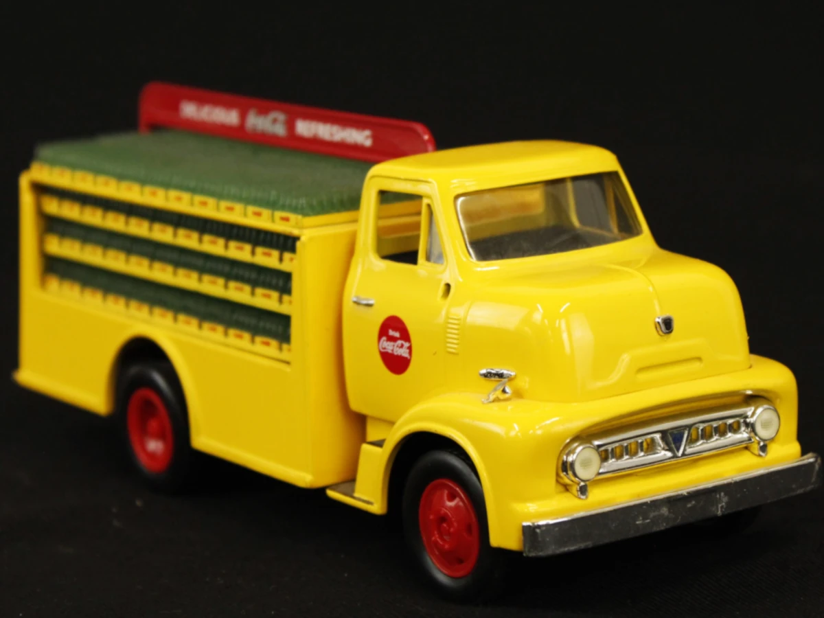 Set van 4 vintage Coca-Cola modelauto's - Solido