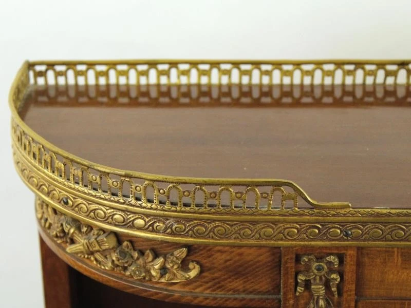 Franse Louis XVI stijl bonheur-du-jour / schrijfbureau met marqueterie en vergulde bronzen details