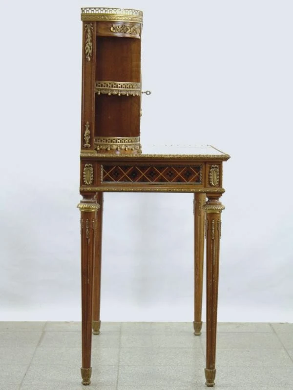 Franse Louis XVI stijl bonheur-du-jour / schrijfbureau met marqueterie en vergulde bronzen details