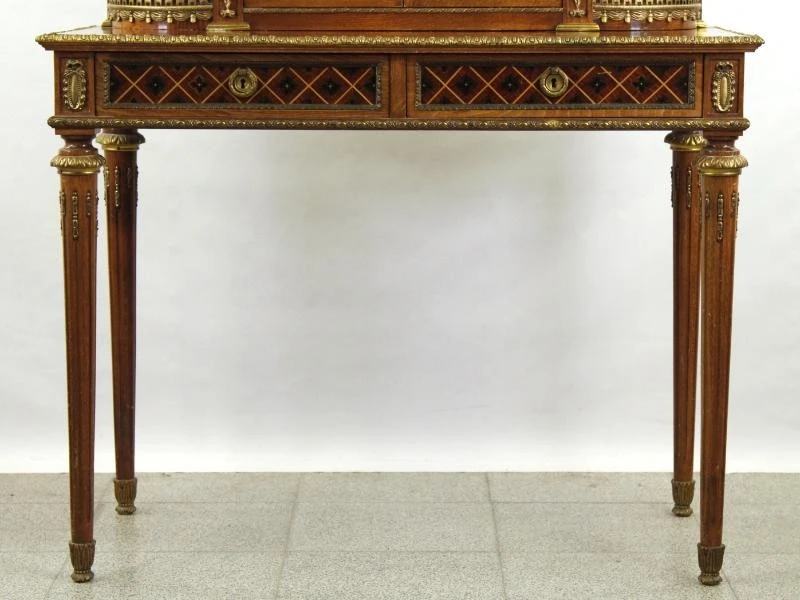 Franse Louis XVI stijl bonheur-du-jour / schrijfbureau met marqueterie en vergulde bronzen details