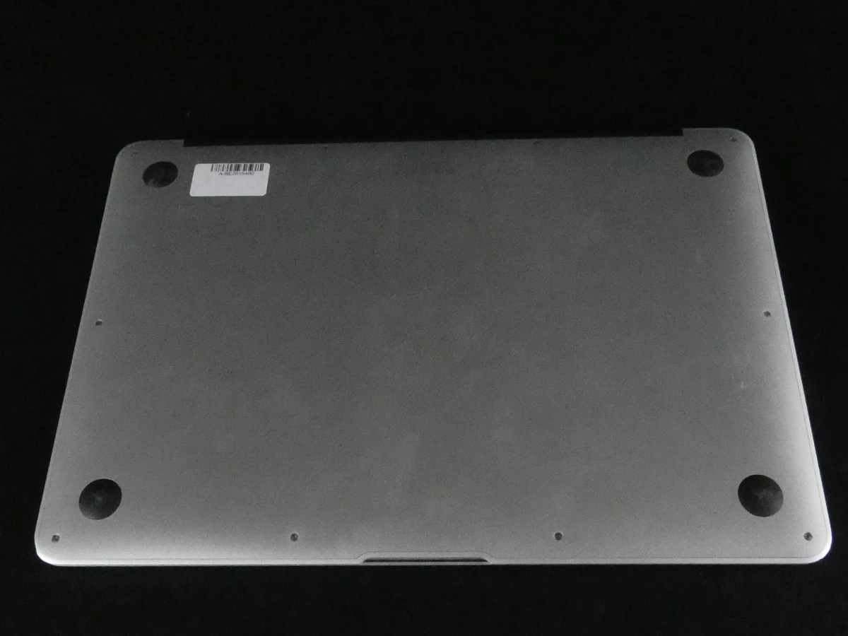 MacBook Air met lader en beschermhoes