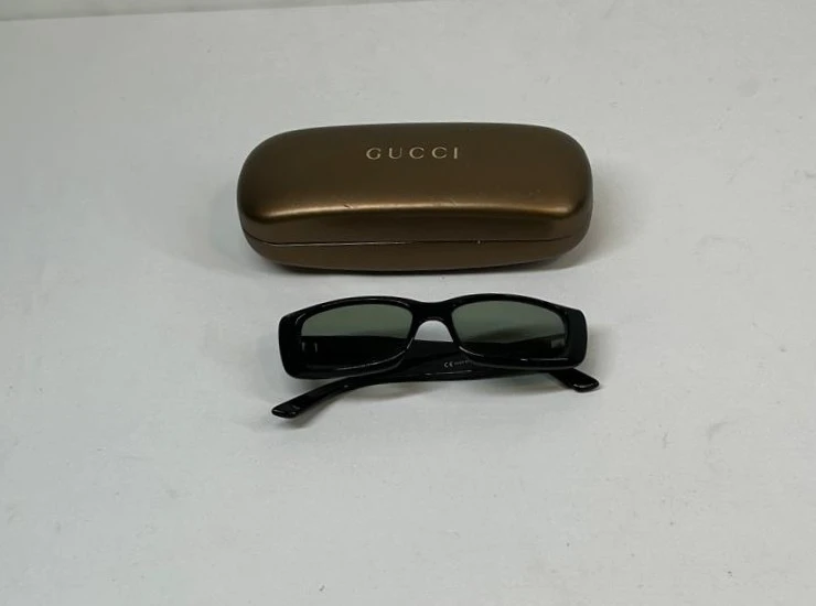Zwarte Gucci zonnebril met etui