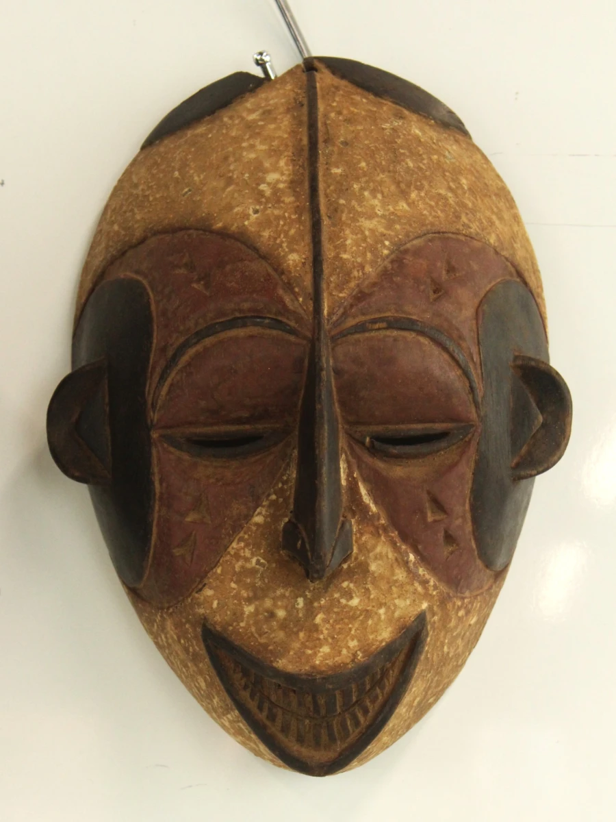 Set van 4 handgesneden Afrikaanse houten maskers – diverse tribale stijlen