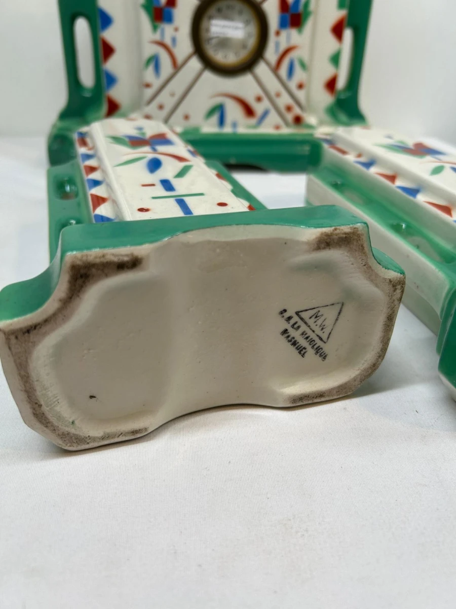 Art Deco keramische klok met twee vazen garnituur