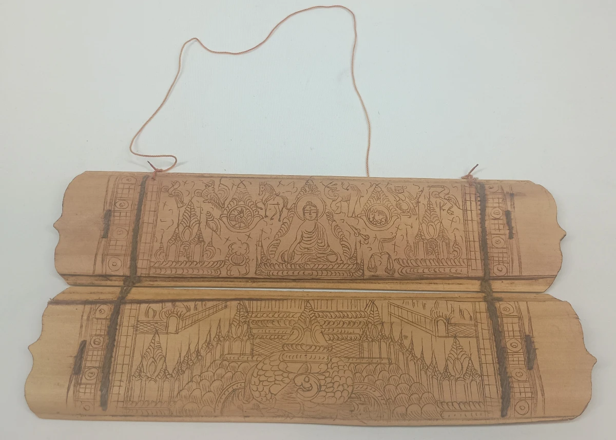 Birmees palmblad manuscript met Theravada Boeddhistische voorstellingen