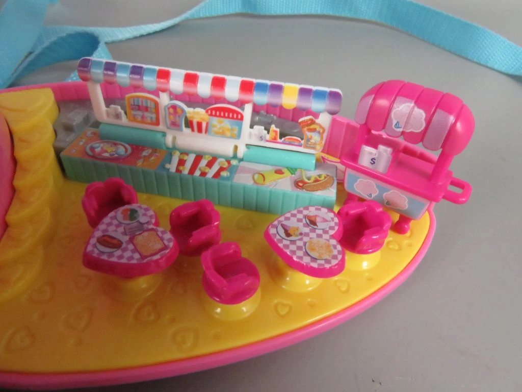 Polly Pocket speelset in hartvormige doos