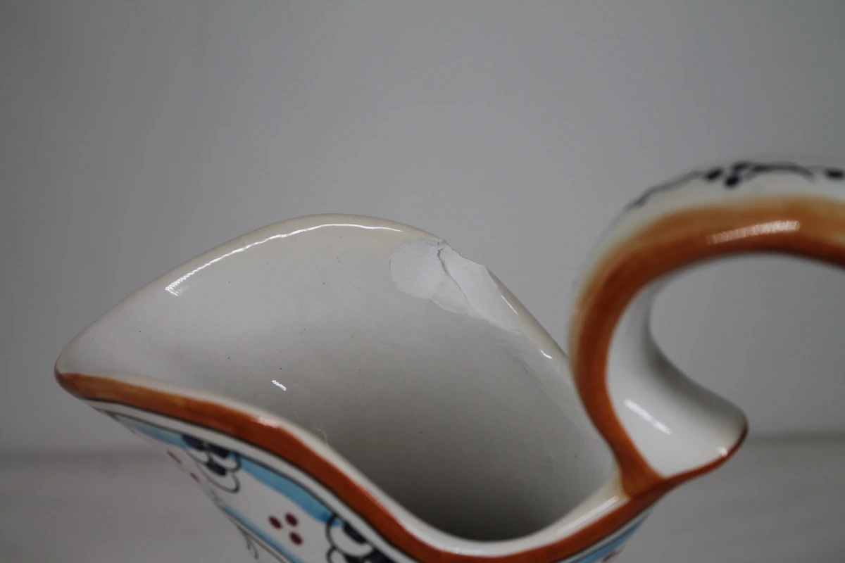 Vintage handbeschilderde karaf