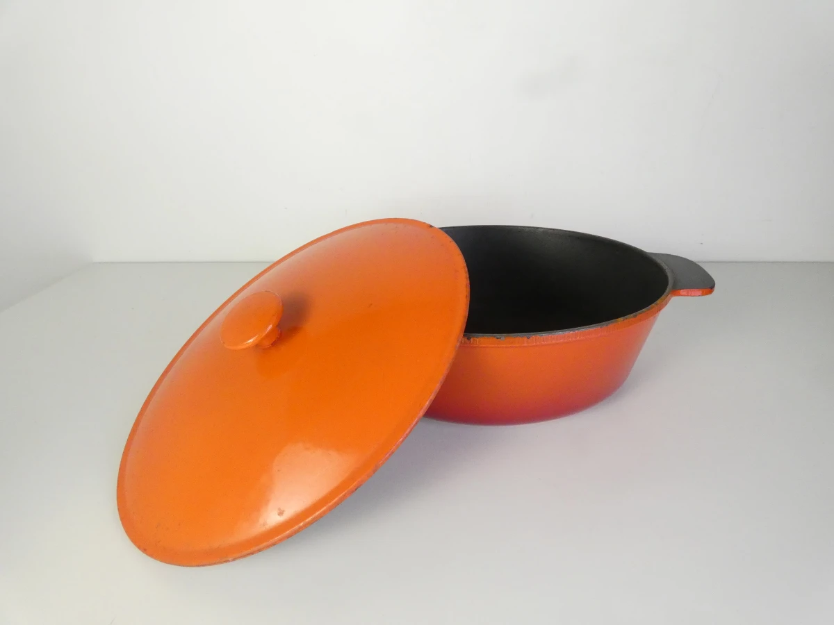 Vintage gietijzeren braadpan / cocotte met deksel