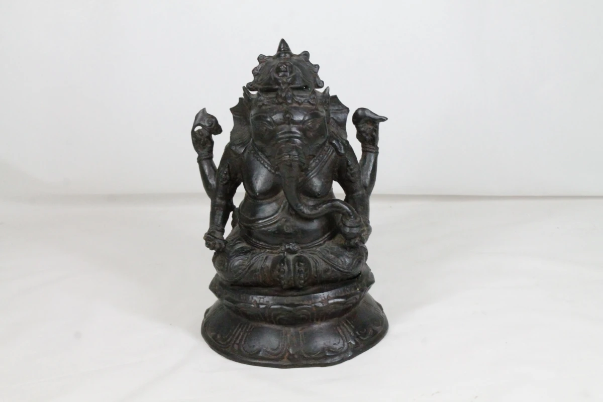 Gepatineerd bronzen beeld van Ganesha