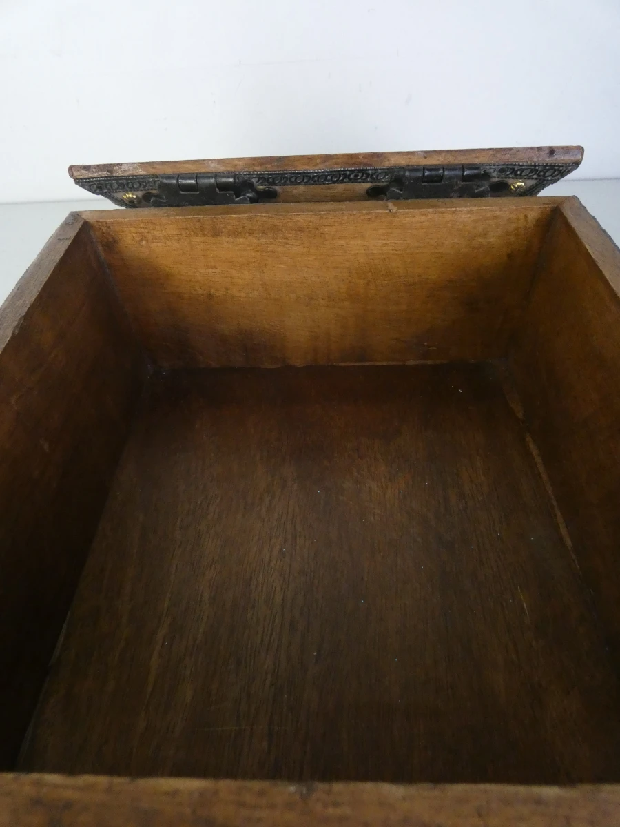 Decoratieve houten opbergkist