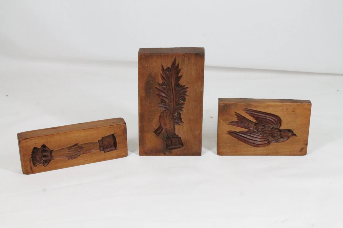 3 Antieke houten botervormen