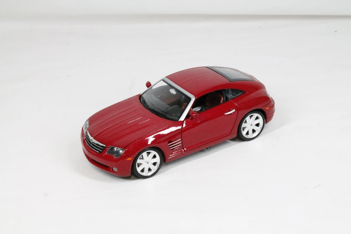 Bbrago rode Chrysler Crossfire Coupe schaalmodel