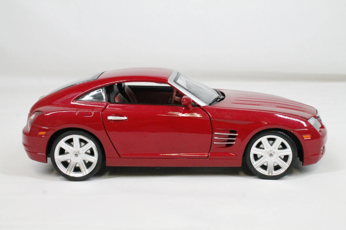 Bbrago rode Chrysler Crossfire Coupe schaalmodel