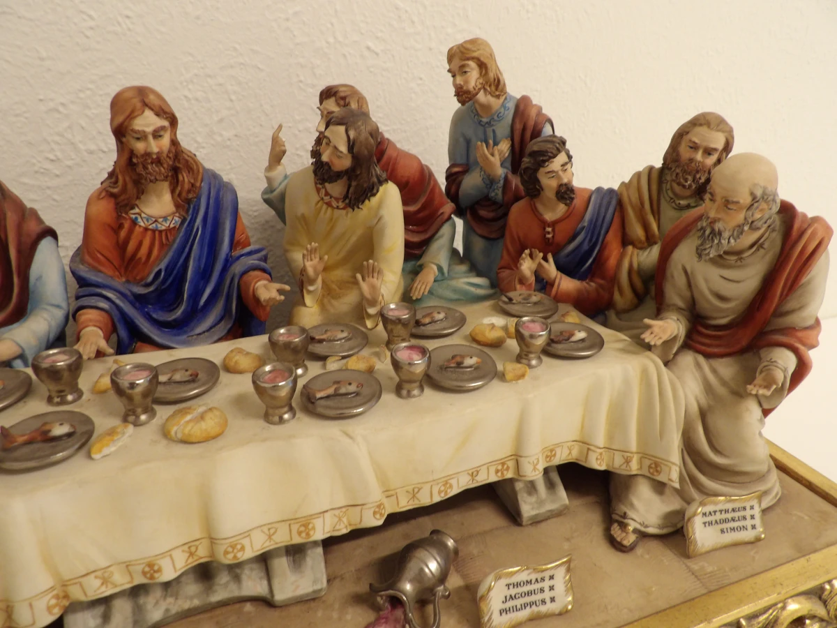 Capodimonte porseleinen sculptuur "Het Laatste Avondmaal" door Germano Cortese (2000)