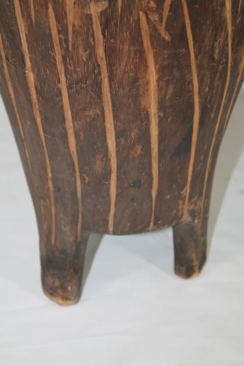 Traditionele Afrikaanse houten trommel