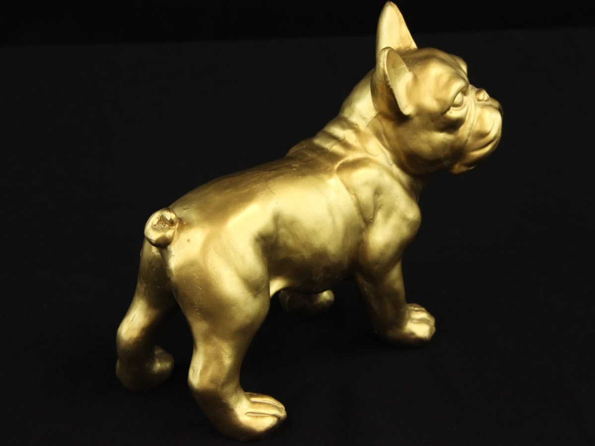 Decoratief beeld van goudkleurige Franse Bulldog in kunststof