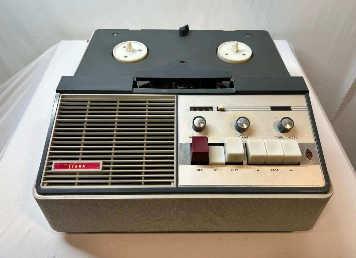 Vintage Siera 4-track bandrecorder