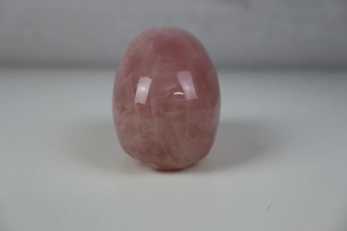 Schedel in Rozenkwarts