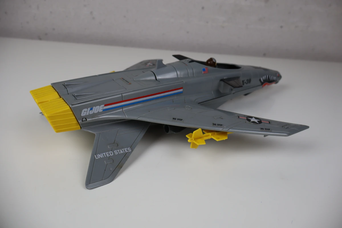 GI Joe Conquest X-30 vliegtuig met pilootfiguur en originele doos