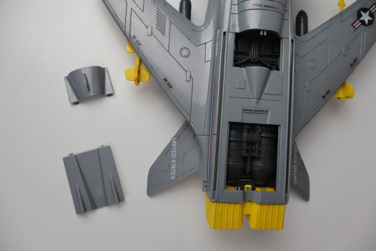 GI Joe Conquest X-30 vliegtuig met pilootfiguur en originele doos