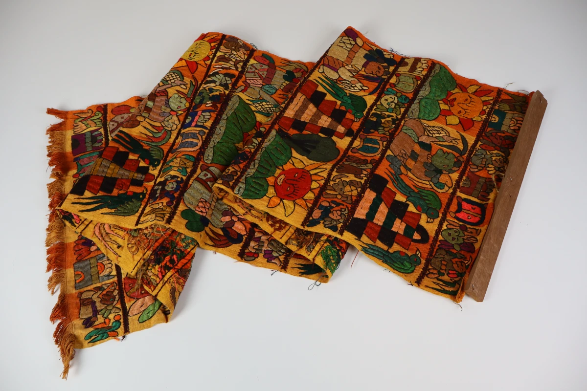 Geborduurd Wandtapijt met Folkloristische Motieven