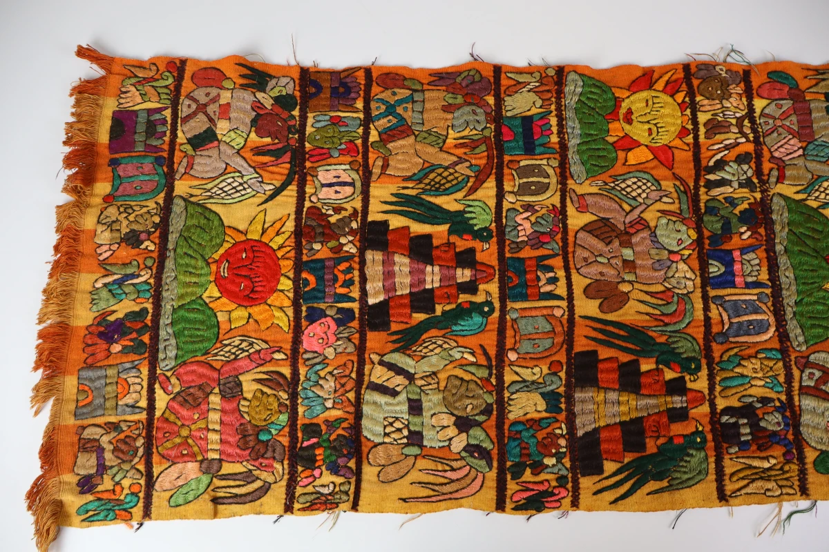 Geborduurd Wandtapijt met Folkloristische Motieven