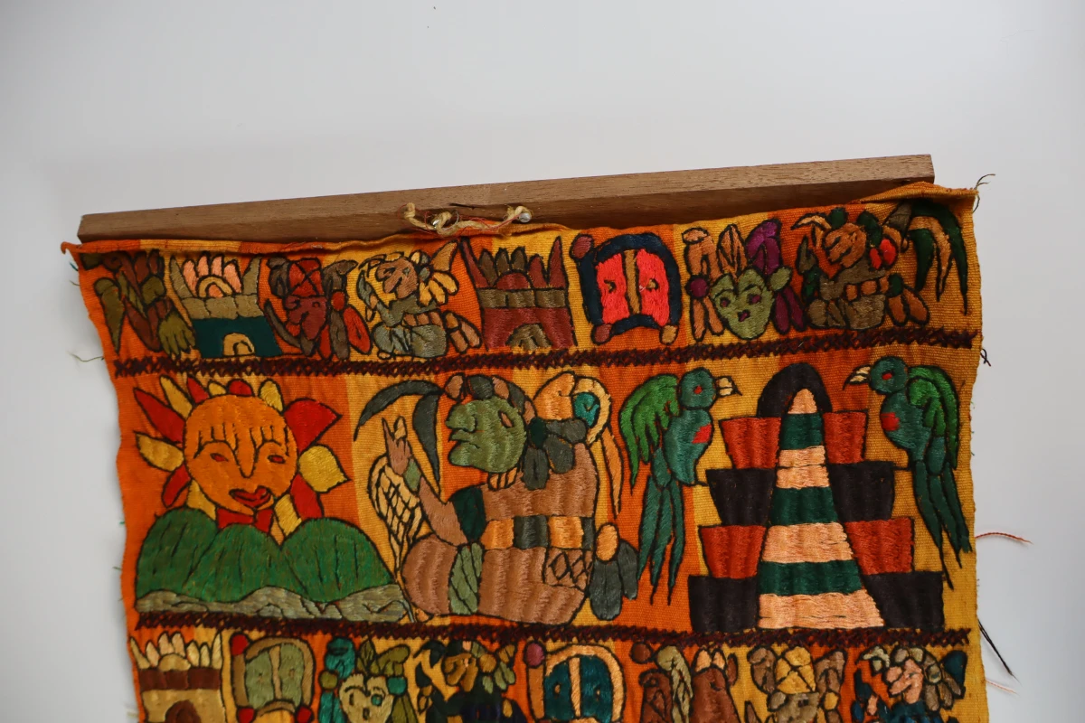 Geborduurd Wandtapijt met Folkloristische Motieven