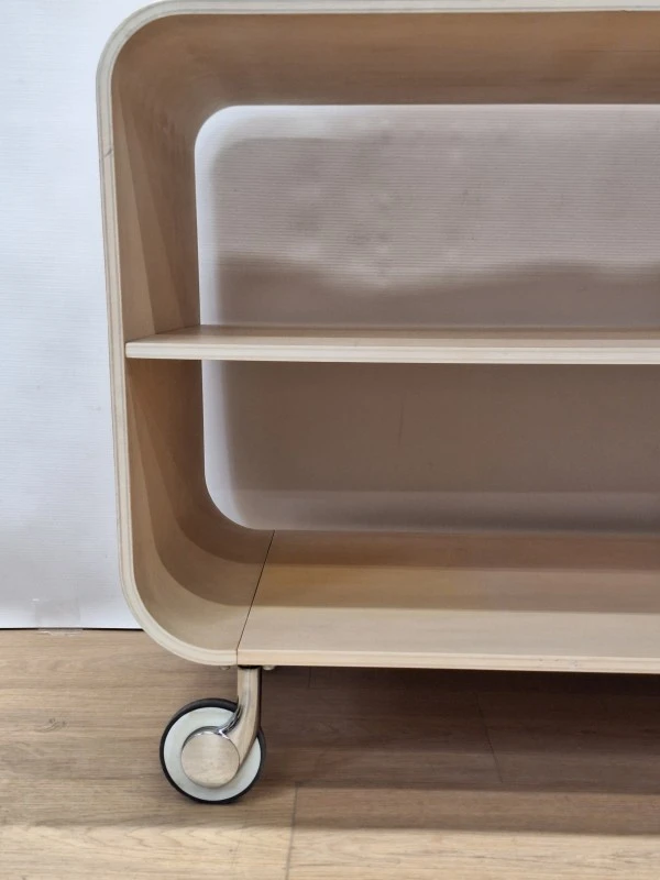 Snow serveertrolley van Ross Lovegrove voor Hackman - Scandinavisch design rond 2000