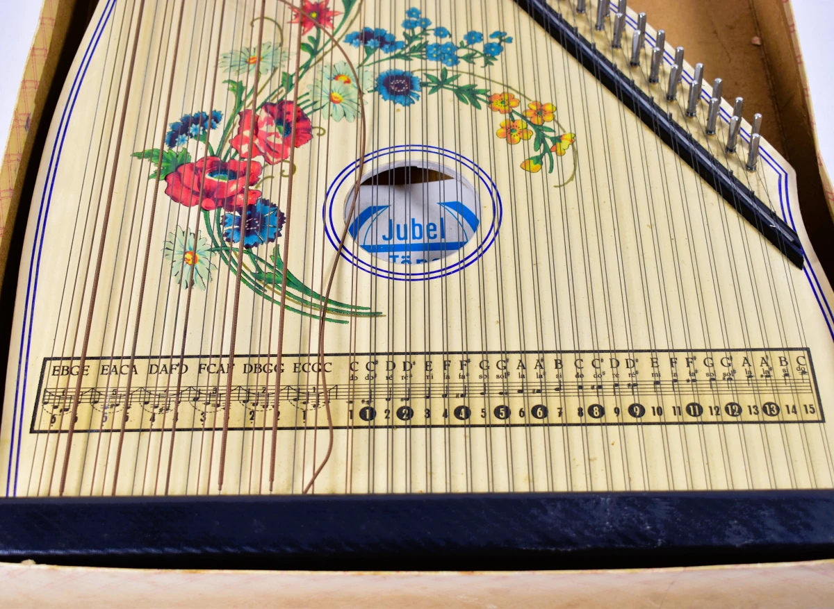 Jubel Töne tafelciter met originele doos en bladmuziek - foto 7
