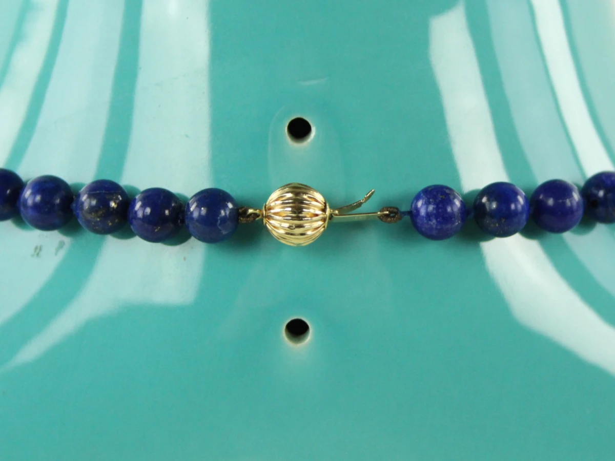 Collier van lapis lazuli met parels en 14 karaat goud